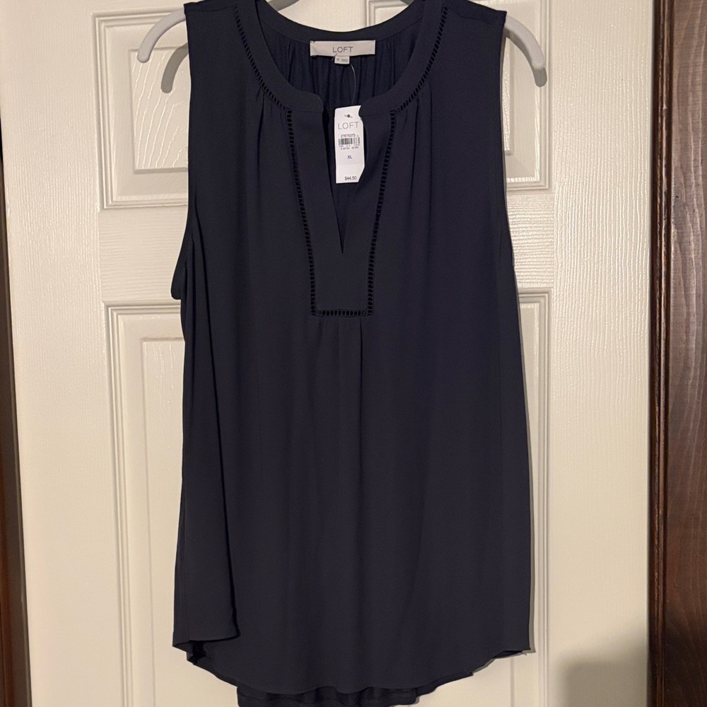 LOFT Women's Gray Sleeveless Blouse